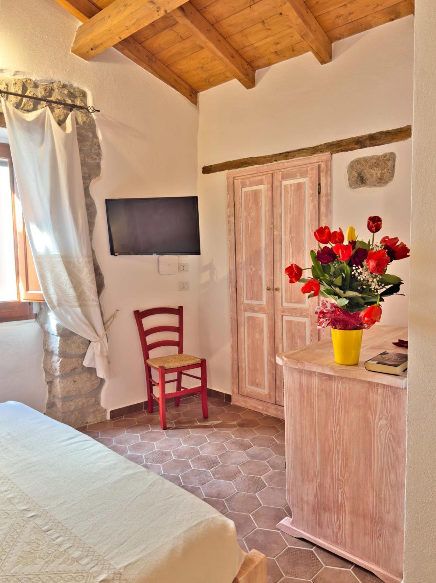 Regnos Altos Boutique Rooms Боза Екстериор снимка